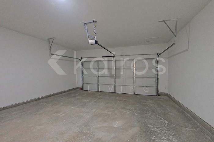 Building Photo - 308 Silver Maple Ln