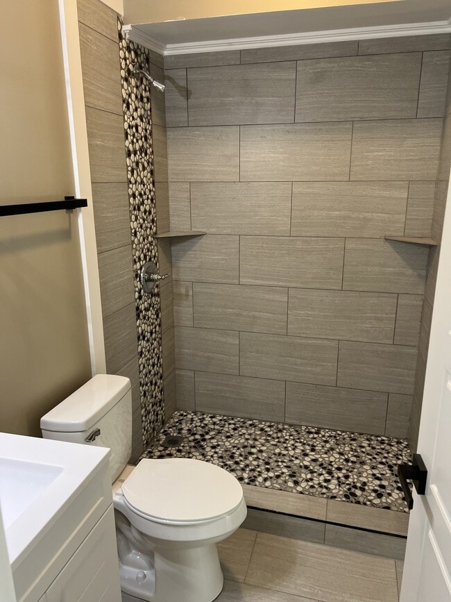 Building Photo - 14 Mimosa Ln