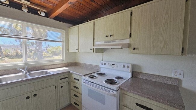 Building Photo - 45 W Langsner St