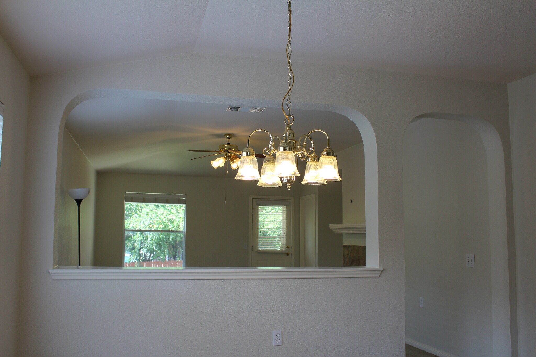 Dining room - 5605 Bentsen Ln