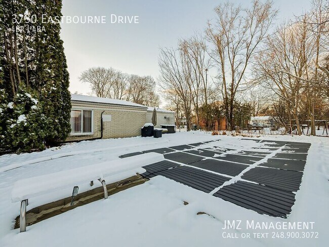 Building Photo - 3730 Eastbourne Dr