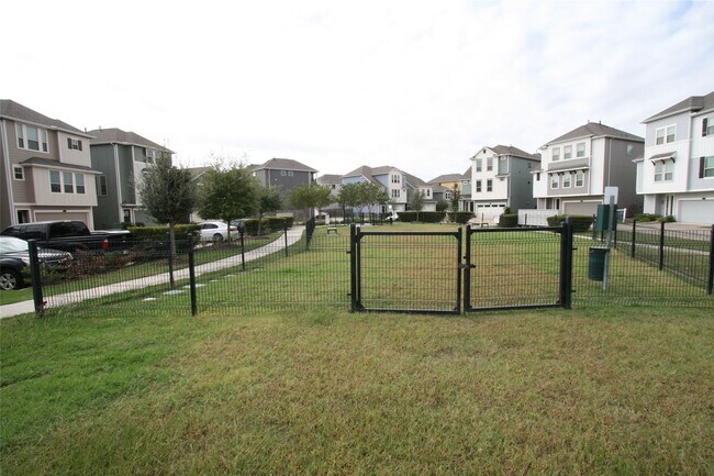 Building Photo - 2009 Kirby Landing Dr