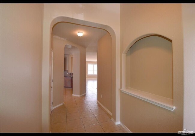 Building Photo - 20 Santa Lydia St