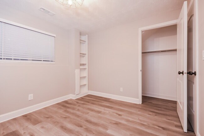 Building Photo - 7987 S 2760 W
