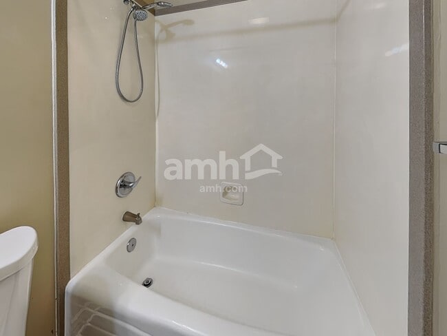 Building Photo - 96 N 1660 W