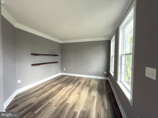 Building Photo - 8 Ramsdell Ct