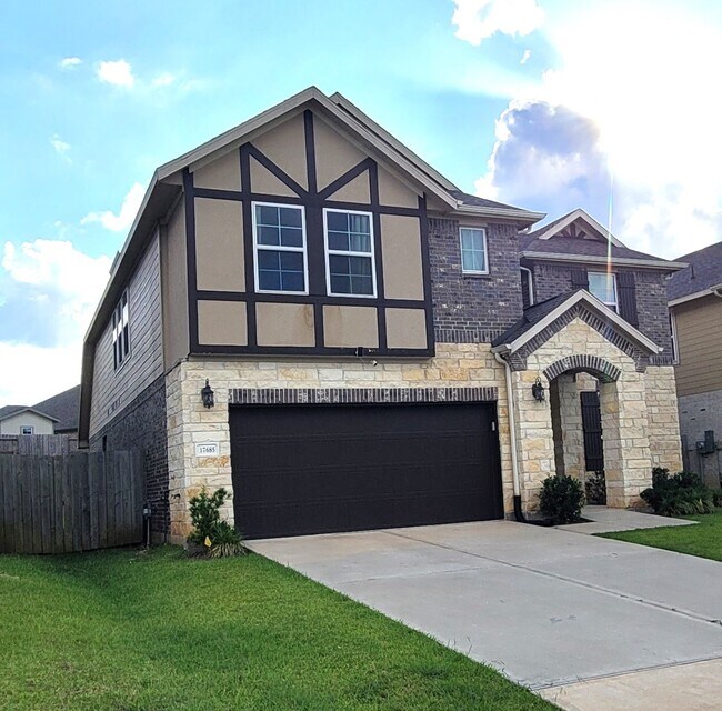 Building Photo - 17685 Martin Crk Ln