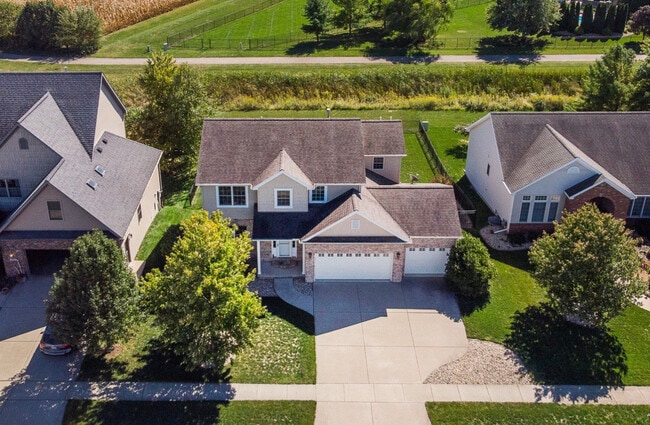 Building Photo - 2267 Heather Ridge Dr