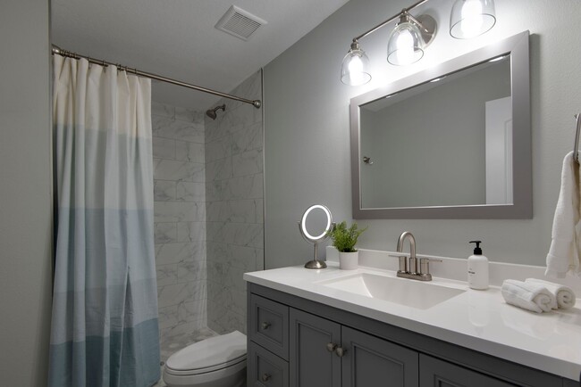 Building Photo - 1158 7th St S