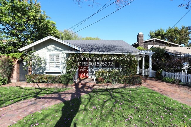 Primary Photo - 163 N A St