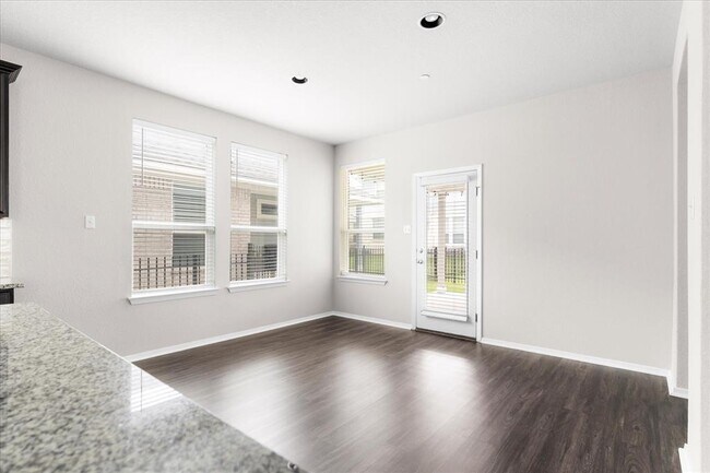 Building Photo - 2800 Joe Dimaggio Blvd