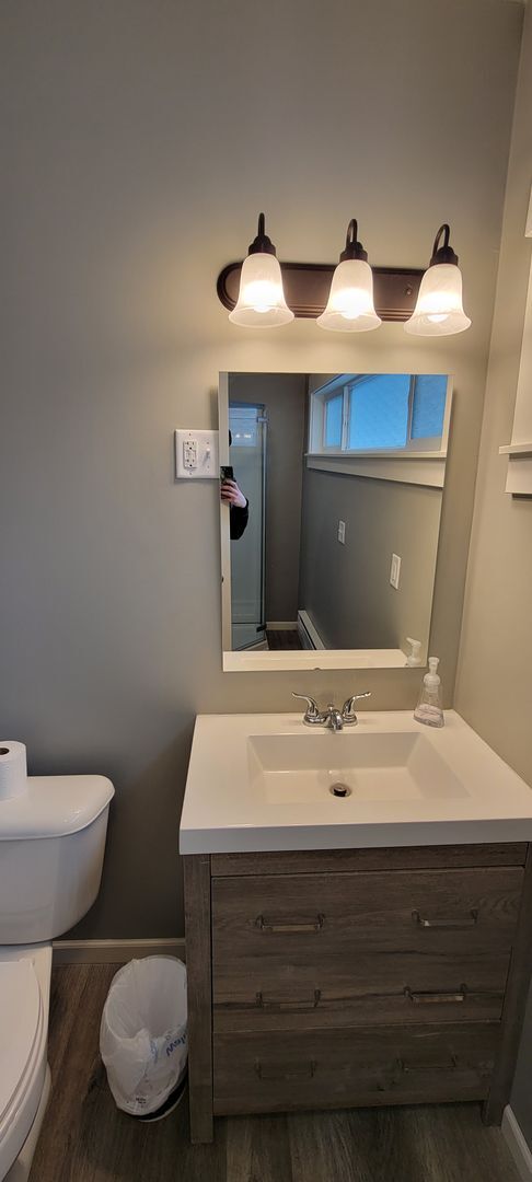 Building Photo - AVAILABLE NOW - 4 Bedroom with garage