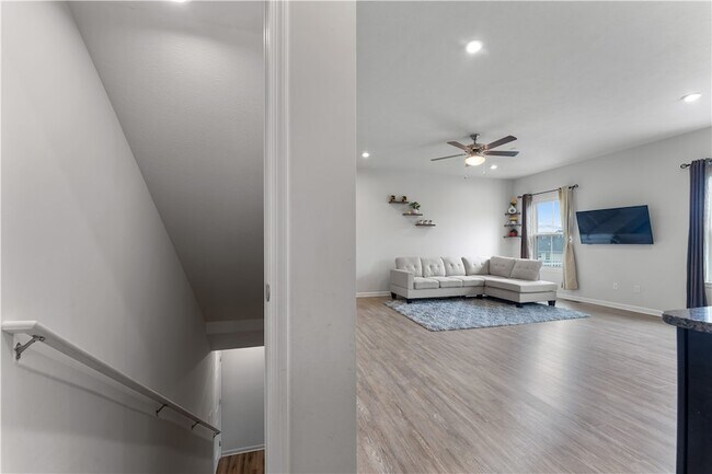 Building Photo - 5103 Spruce Rd