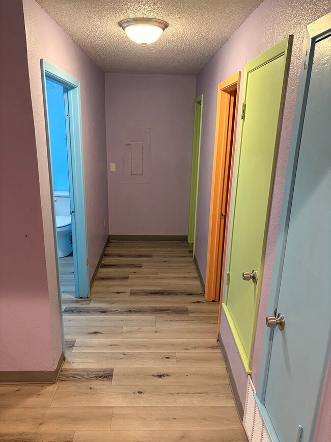 Building Photo - 515