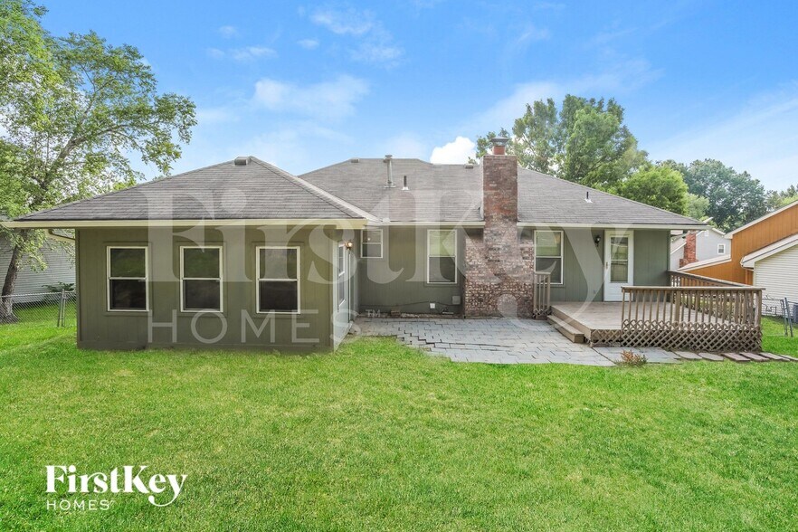Building Photo - 2636 SW Krista Ct
