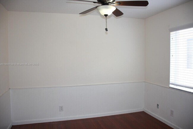 Building Photo - 1084 Golden Cane Dr