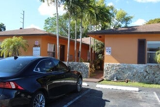 Building Photo - 3907