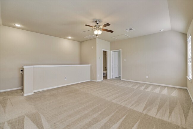 Building Photo - 8934 Alcina Dr