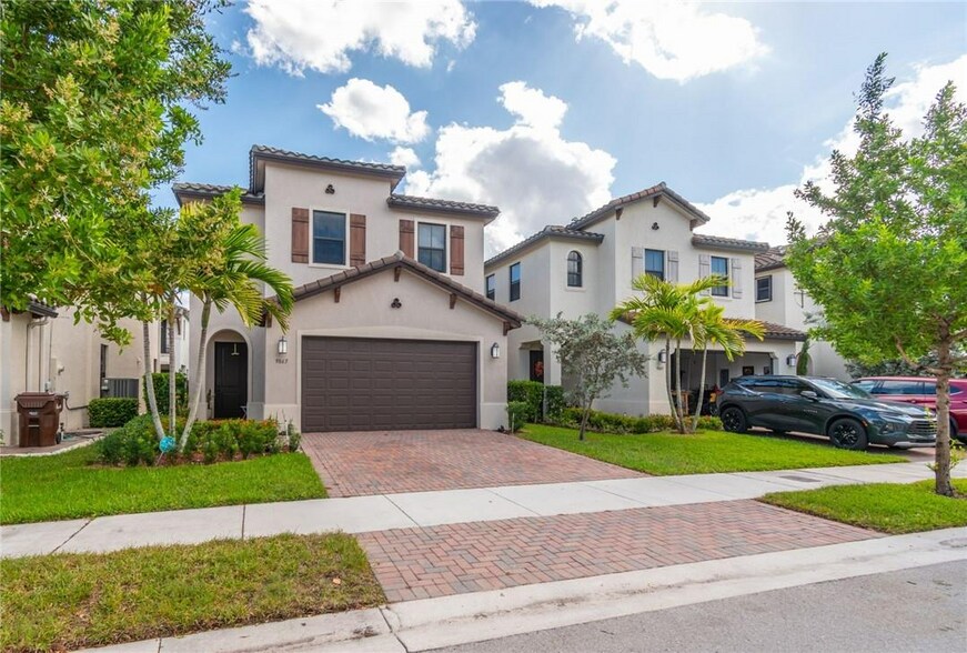 Building Photo - 9865 W 34th Ct