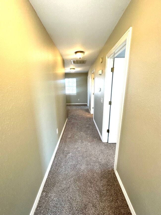 Building Photo - 3705 SW Hansom Loop