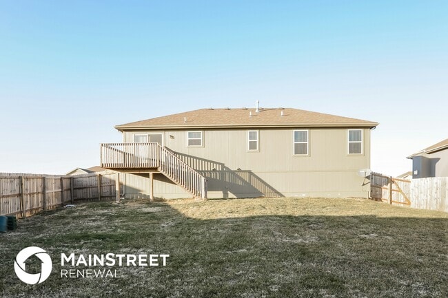 Building Photo - 401 192nd St
