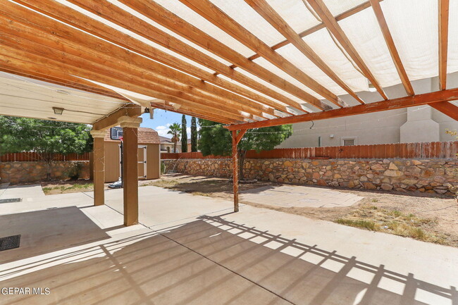 Building Photo - 12652 Tierra Tigre Ave