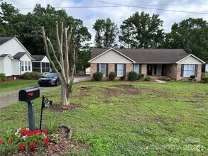 Building Photo - 413 Parallel Dr