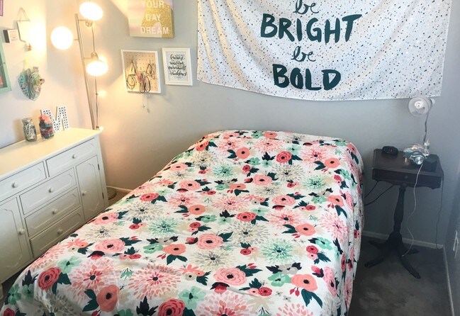 Building Photo - 9218 Palm St