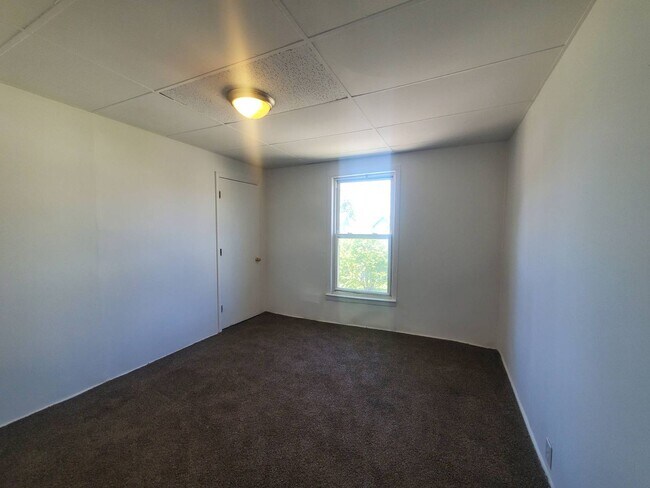 Building Photo - 7401/7311 Brinsmade Ave