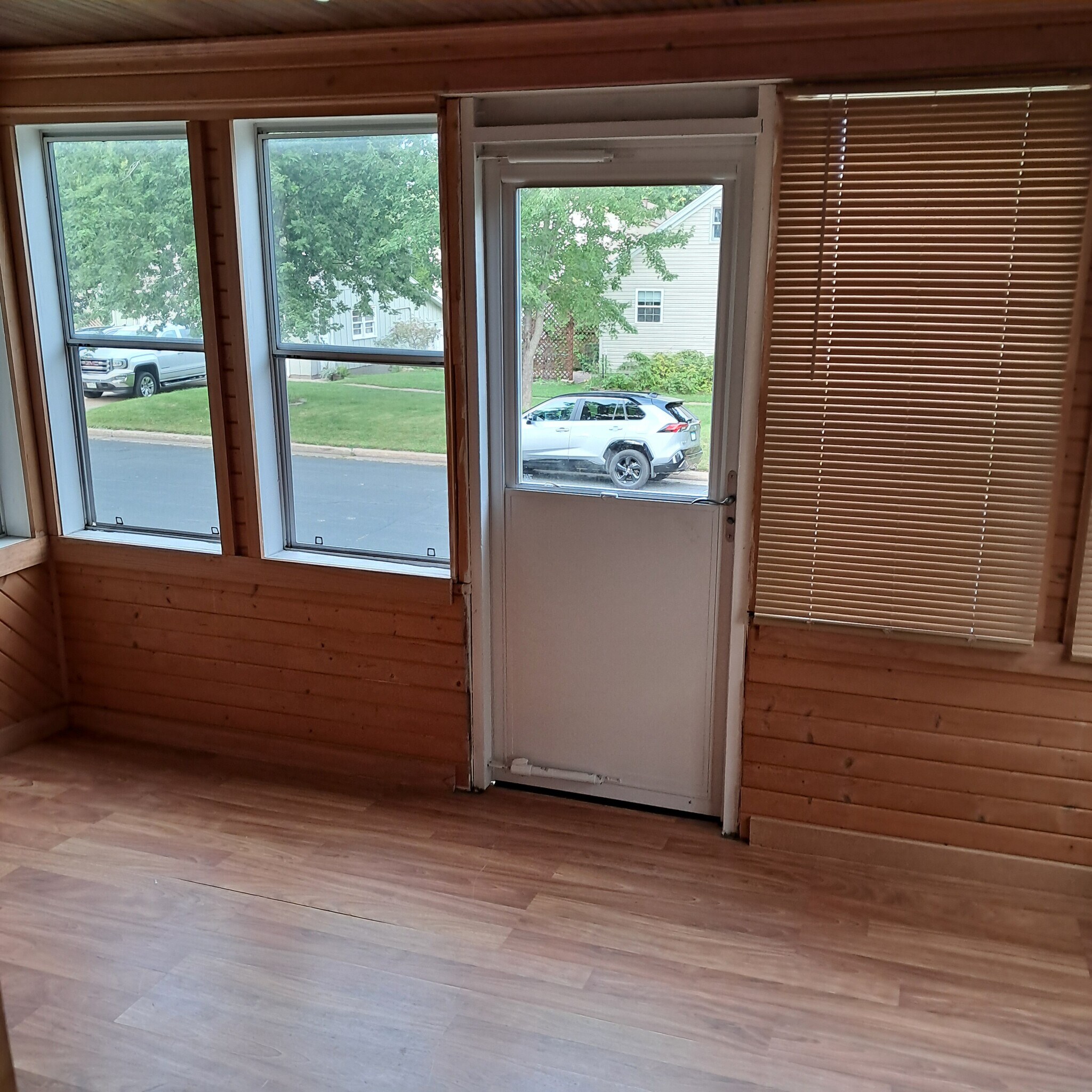 Porch - 401 Lewis St