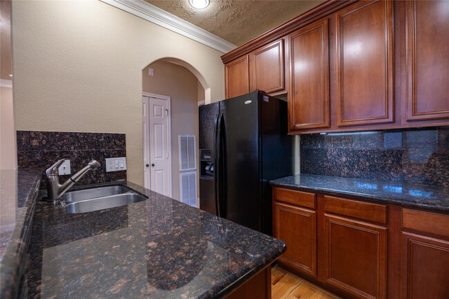 Building Photo - 1717 Aden Mist Dr