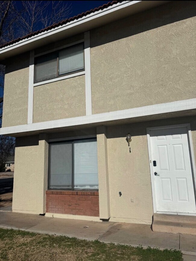 Building Photo - 525 S 1100 E