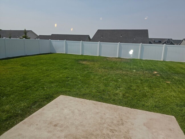 Building Photo - 3885 N Pradera Ct