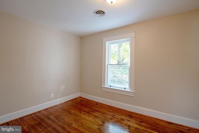 Building Photo - 401 Henry Clay St