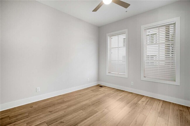 Building Photo - 1293 Longreen Ter NW