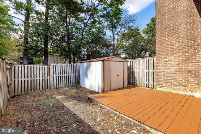 Building Photo - 5438 Ring Dove Ln