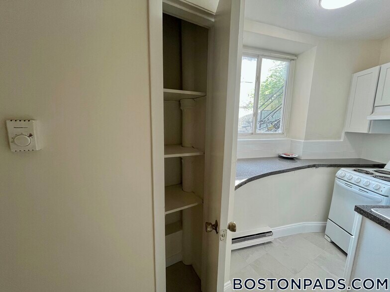 Building Photo - 20 Armington St