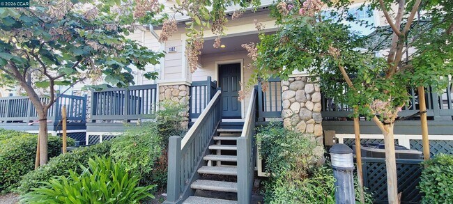 Building Photo - 1102 Brooks Range Landing