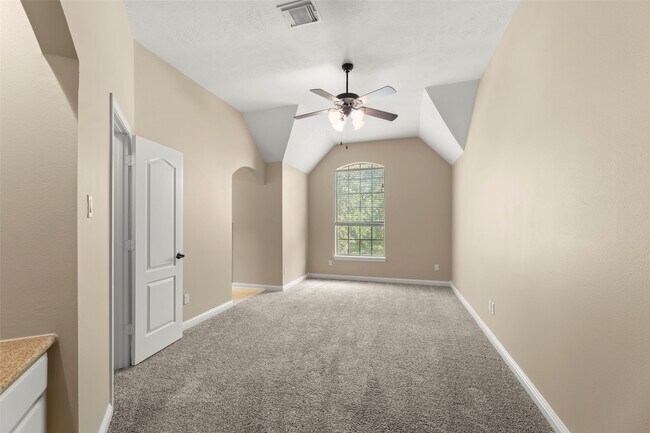 Building Photo - 25314 Greenwell Springs Ln