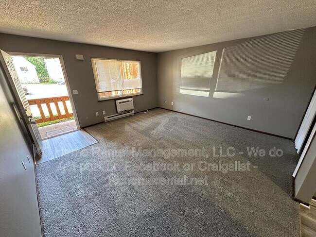 Building Photo - 561 N Somerset Terrace