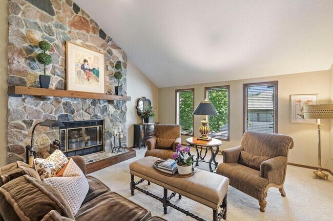 Building Photo - 9378 Olympia Dr