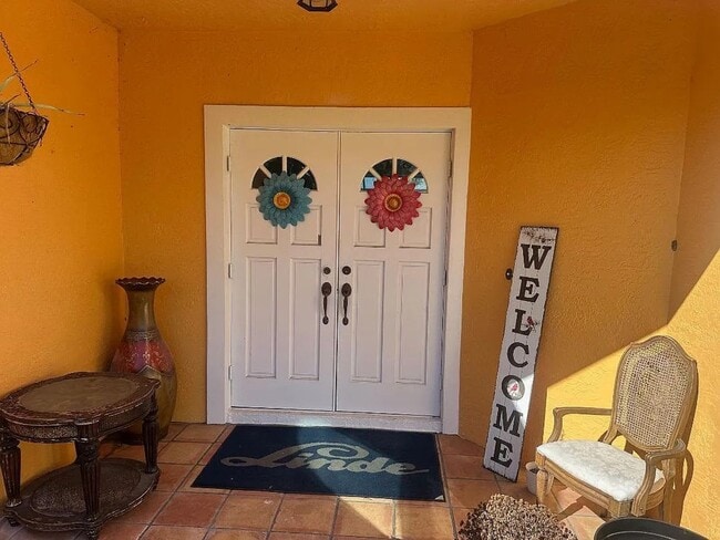 Building Photo - Beautifully Renovated Pool Home in The Acreage - 3bed | 2.5bath