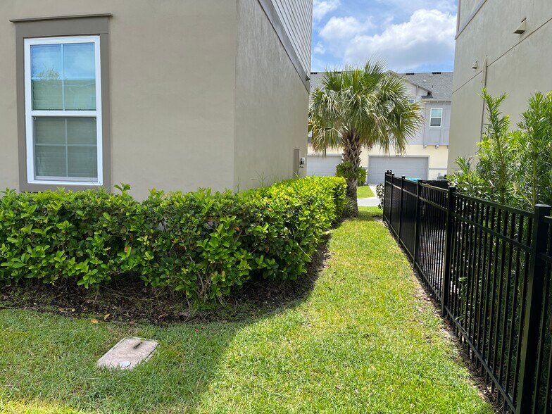 Building Photo - 13246 Doisy St