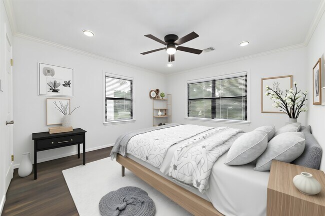 Building Photo - 5438 Briarbend Dr