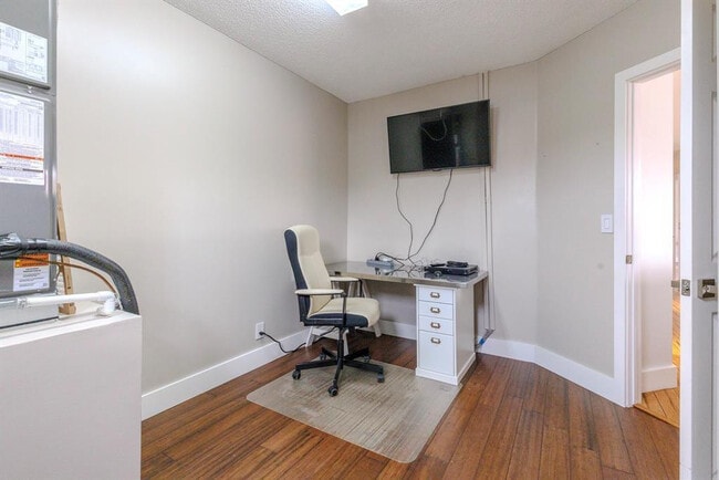 Building Photo - 4080 Lansing Ave