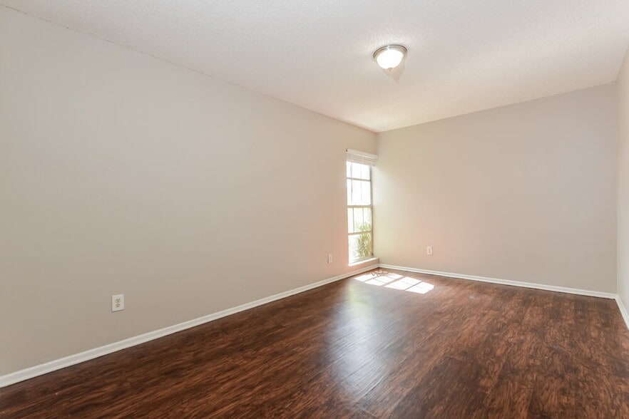 Building Photo - 1177 La Mesa Ave