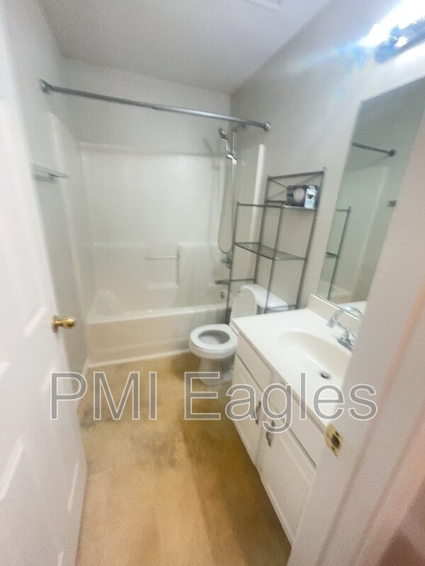 Building Photo - 102 Milard Ct