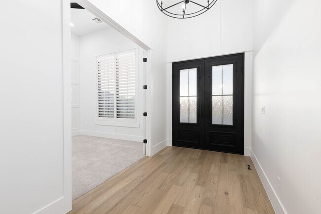 Building Photo - Gorgeous single story with RV Garage in Majestic Fields