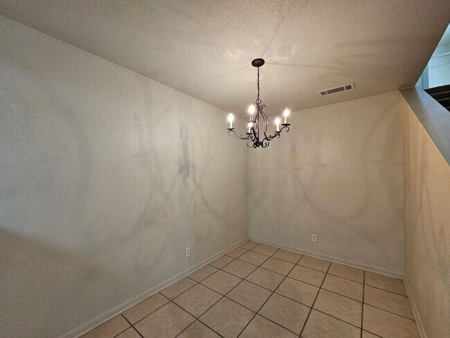 Building Photo - RENT REDUCTION & AVAILABLE NOW!