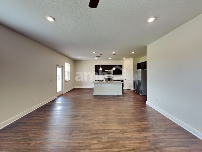 Building Photo - 14530 Cedar Mill Dr
